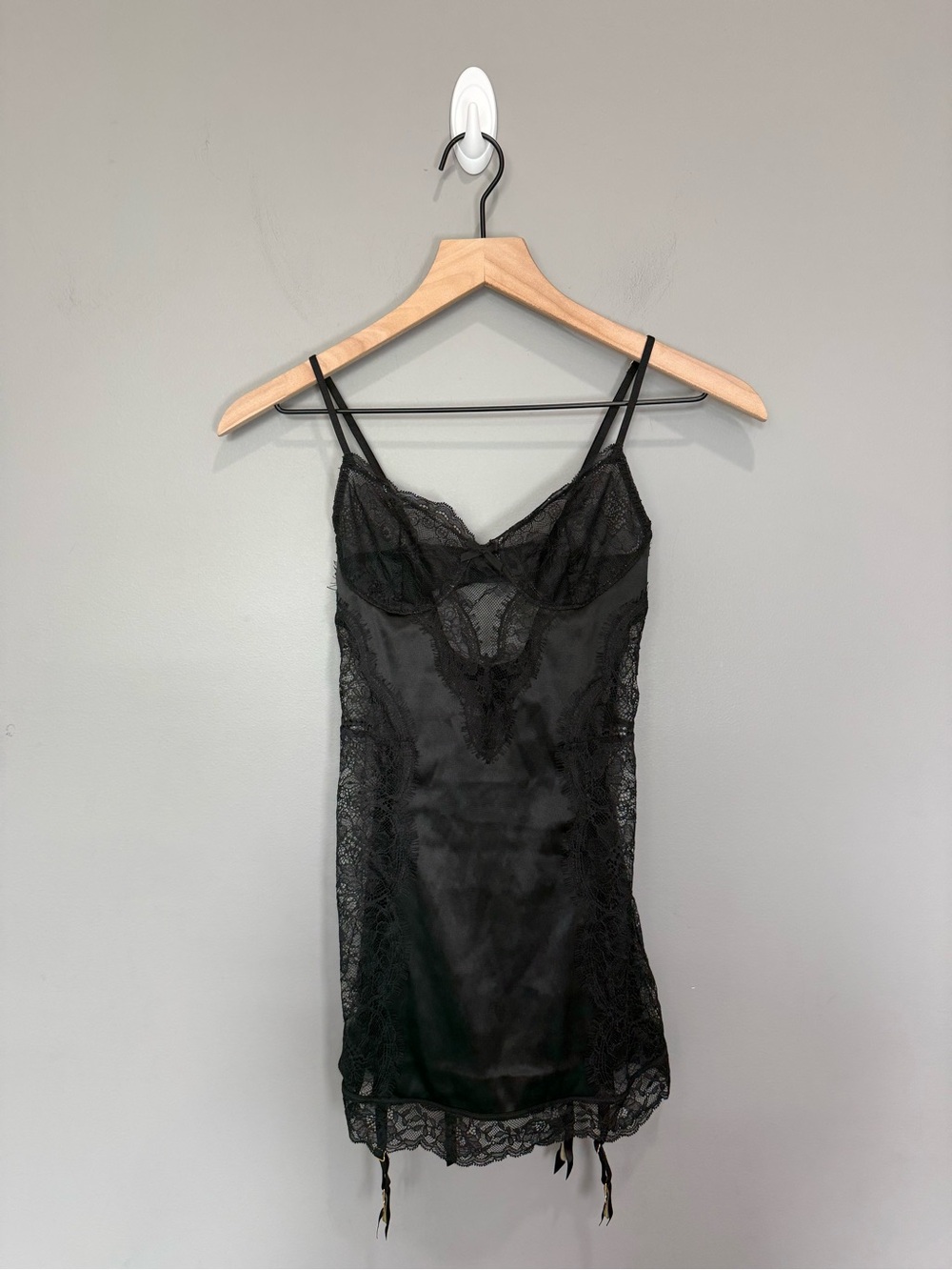 Victoria's Secret Black Lace Satin Garter Slip Chemise Babydoll XS‎